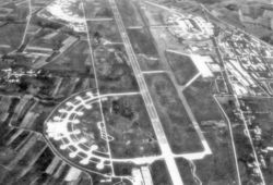 Vue aérienne à l'automne 1956 de Phalsbourg-Bourscheid Air Base