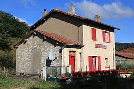 L'ancien bâtiment voyageurs de la gare de Luc, vendu à un particulier.