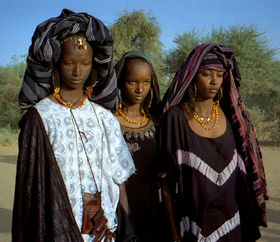1997 275-15 young Wodaabe women.jpg
