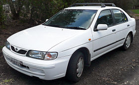 1998-2000 Nissan Pulsar (N15 S2) LX sedan 02.jpg