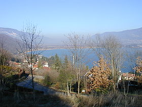 Le Lac du Bourget vu du village de Conjux