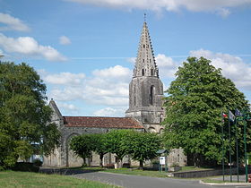L'église d'Avy mêle éléments romans et gothiques