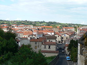 Le centre-bourg de Mozac vu du clocher de l'église