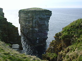 Vue de Clett depuis la côte de la Grande-Bretagne.