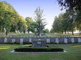 F54 Thiaucourt Soldatenfriedhof.JPG