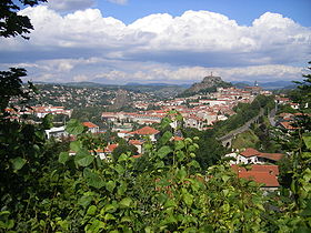 Vue générale sur Le Puy-en-Velay en juillet 2007.