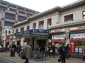 Farringdon station building.JPG