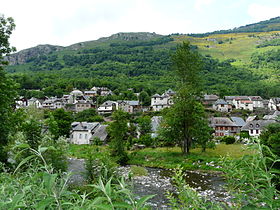 Le village de Fos, en bord de Garonne.