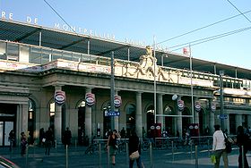 La façade de la gare