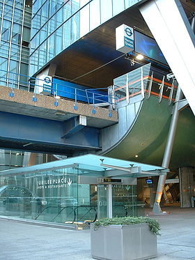 Heron Quays stn entrance.JPG