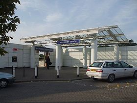 Hillingdon stn entrance.JPG