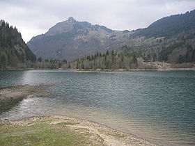 Vue du lac de Vallon à Bellevaux