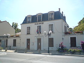 L’hôtel de ville.