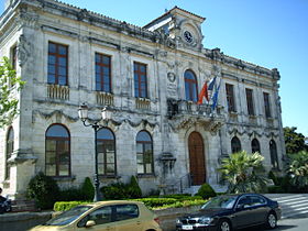 La mairie de Vauvert