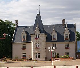 L'hôtel de ville sur l'esplanade Jean Moulin
