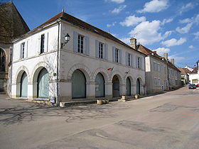 La mairie d'Ouanne