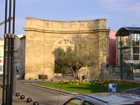 La porte d'Arles au centre ville d'Istres