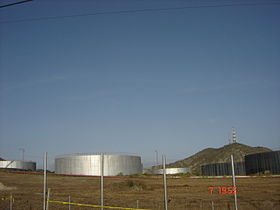 Refineria de Guanta.JPG