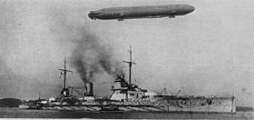 SMS Seydlitz mit Zeppelin.jpg