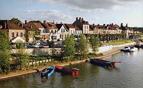 Les quais de Seine de Saint-Mammès.