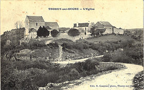 Église et presbytère de Thorey-sur-Ouche (carte postale ancienne, 1905)