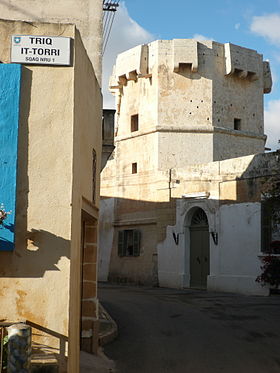 Tour octogonale à Qrendi