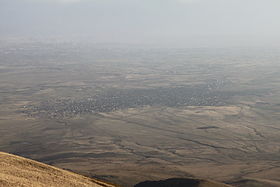 La ville vue depuis le mont Ara.