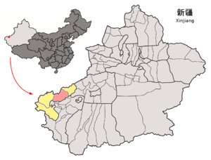 Localisation de la ville d'Artux dans sa juridiction (en rose) et la préfecture de Kizilsu (en jaune)