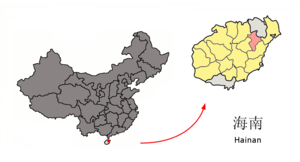 Localisation du xian de Ding'an (en rose) dans la zone administrée directement par la province (en jaune)