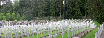 Tombes de guerre - cimetière de Saint-Claude 2.JPG