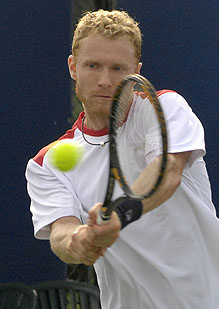 Dmitry Tursunov at the 2008 Rogers Cup.jpg